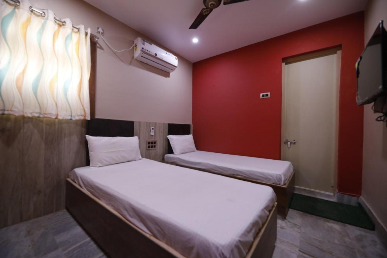 Hotel Nirmalya Brahmapur Exteriér fotografie